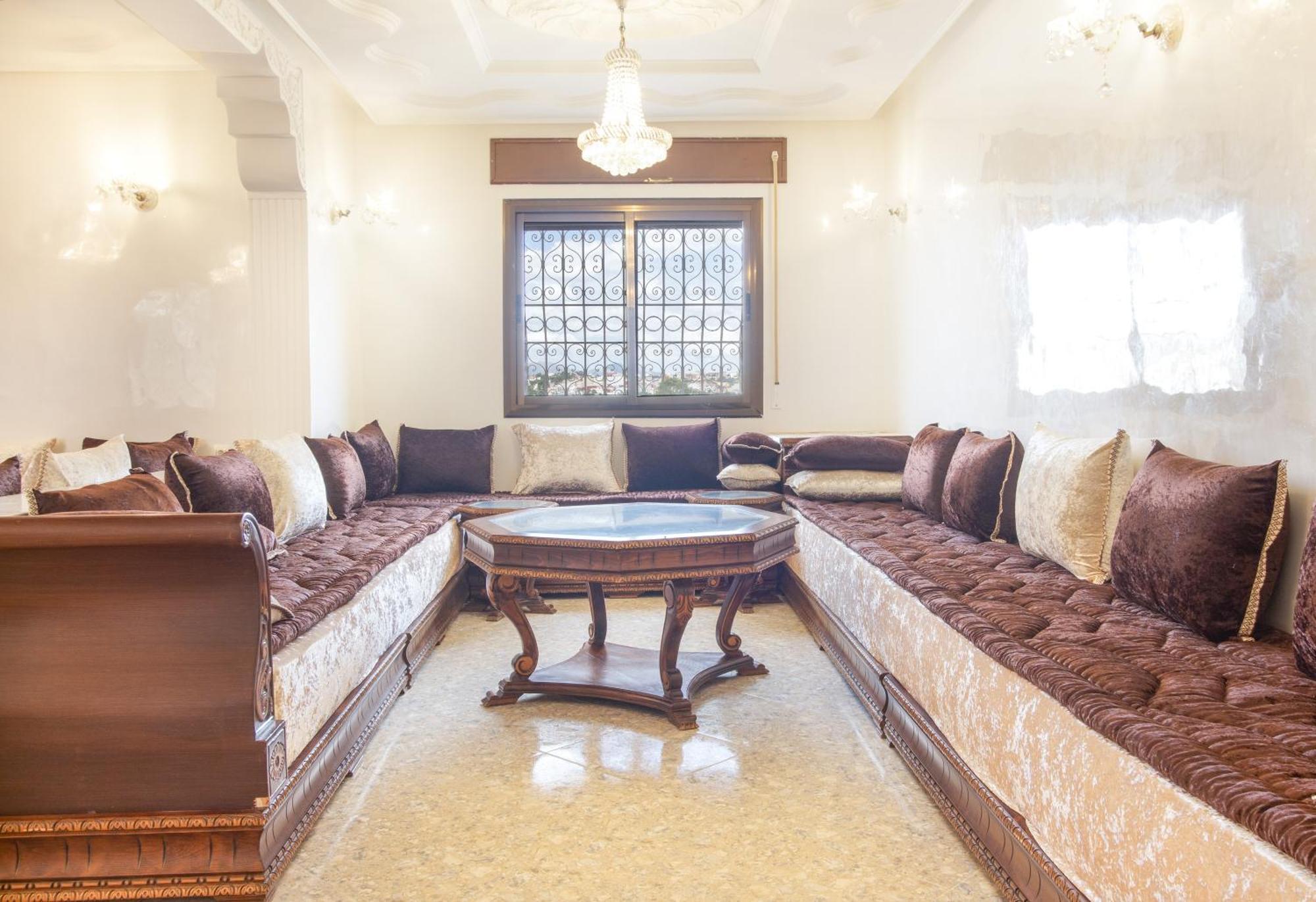 Appartement Calmes Et Spacieux