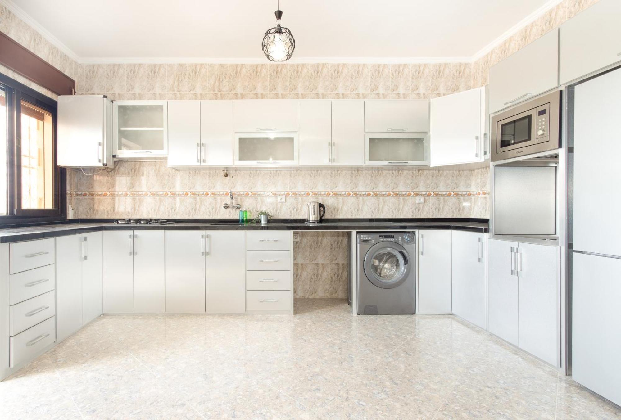 Calmes Et Spacieux Appartement *
